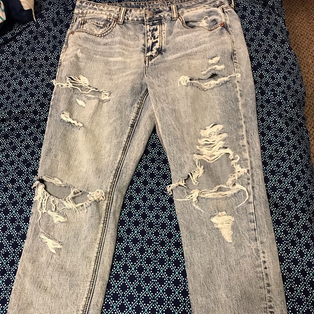 American Eagle Mom Jeans
